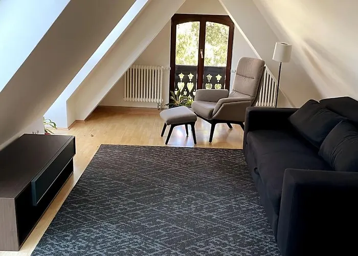 Verwunsches Haus Mit Parkplatz In Bester Lage