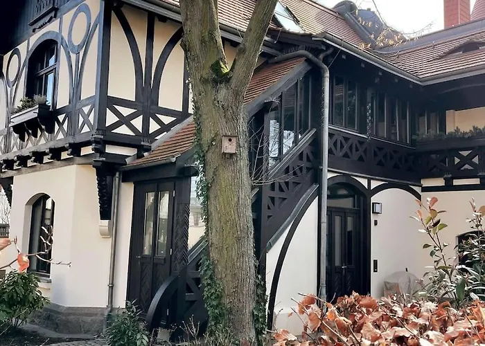 Verwunsches Haus Mit Parkplatz In Bester Lage