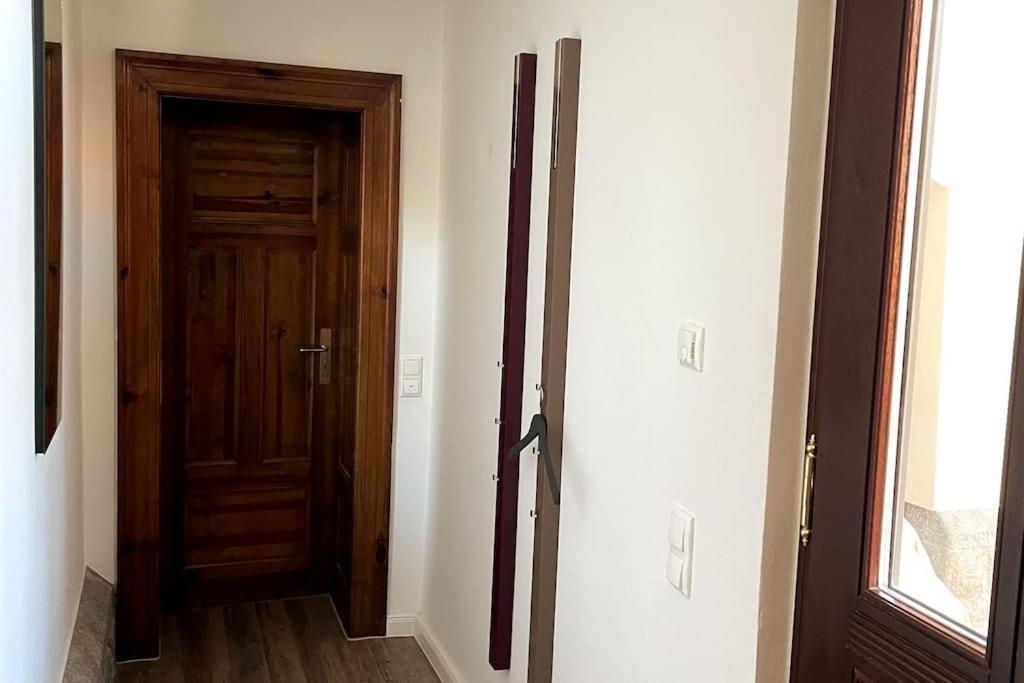 Verwunsches Haus Mit Parkplatz In Bester Lage Holiday home *