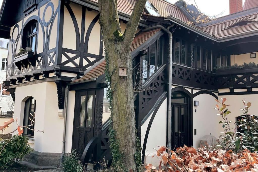 Verwunsches Haus Mit Parkplatz In Bester Lage * Markkleeberg